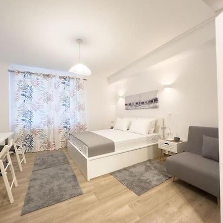 Ferienwohnung Petite Retreat In Kolonaki, Athens /Netflix Exterior foto