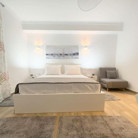 Ferienwohnung Petite Retreat In Kolonaki, Athens /Netflix Exterior foto