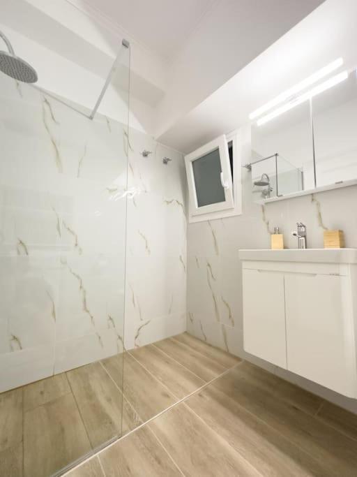 Ferienwohnung Petite Retreat In Kolonaki, Athens /Netflix Exterior foto
