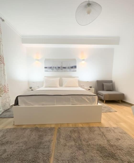 Ferienwohnung Petite Retreat In Kolonaki, Athens /Netflix Exterior foto