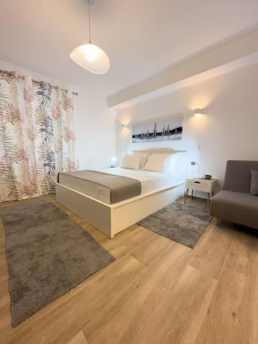 Ferienwohnung Petite Retreat In Kolonaki, Athens /Netflix Exterior foto