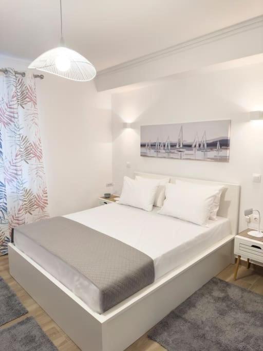 Ferienwohnung Petite Retreat In Kolonaki, Athens /Netflix Exterior foto